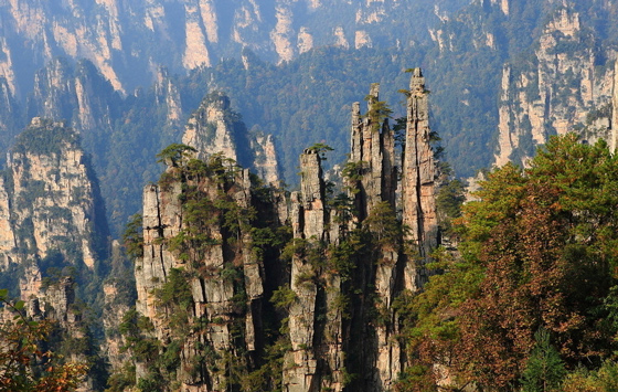 長(zhǎng)沙出發(fā)到黃龍洞、張家界森林公園、天門(mén)山、鳳凰五日游
